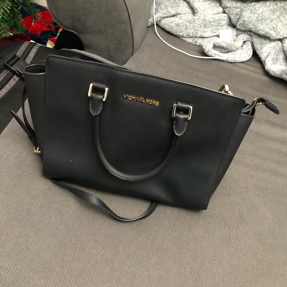MICHAEL KORS Authentic Black & Gold Purse